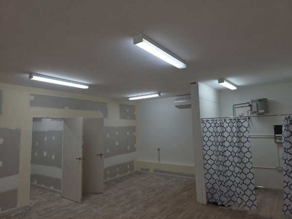 Commercial venue lighting installation